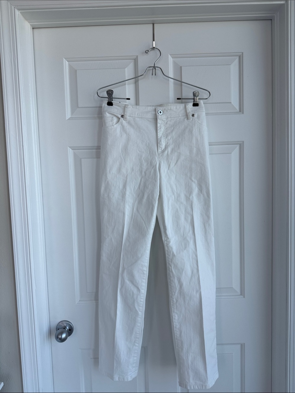 Chico's White Straight-Leg Jeans Short